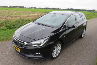Schadeauto Opel Astra SPORTS TOURER+ 14 150PK  INNOVATION SPORT Camera Navigatie Clima  2018 2018/11