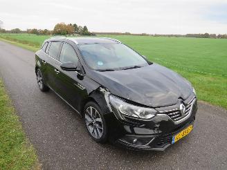 Renault Mégane 1.6 Dci 131pk Serie Signature Exclusive   Bose 2017 Camera Navigatie Clima  leer Stoelverwarming picture 22