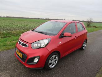 skadebil auto Kia Picanto 1.0 CVVT ISG 69pk 170.000km 5Drs  Airco   2013 2013/9