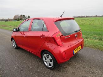 Unfallwagen Kia Picanto 1.0 CVVT ISG 69pk 170.000km 5Drs  Airco   2013 2013/9