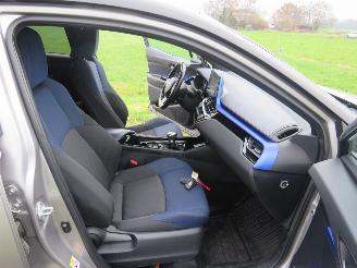 Toyota CH-R 1.8 Automaat  Hybride /Benzine Elektriciteit Bi Tone  Euro 6  2017 Topstaat picture 12