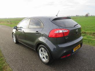  Kia Rio Kia Rio 1.2 CVVT Design Edition 86pk Navigatie Airco  2013 5drs 2013/8
