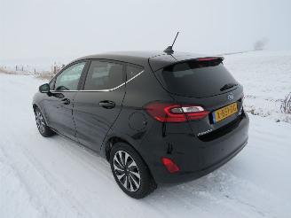 skadebil auto Ford Fiesta 1.0 130pk Hybride 21.000km Benzine/ Elektrisch Camera Navigatie Stoelverwarmd en stuur 2023/10