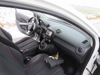 Mazda 2 1.3  GT M Line Benzine/ Lpg  2011-09  Parkeerschade picture 17