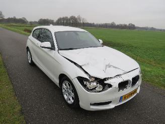 BMW 1-serie 118 Diesel 143pk 6 Bak Navigatie Airco 2014  [ Model 2015  [parelmoer picture 20