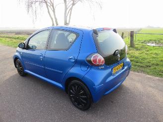 Auto incidentate Toyota Aygo 1.0 12v 5Drs 135.000km  NAP Airco Dynamic Blue 2010 [ eerste eigenaar 2010/4