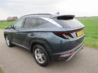 Vaurioauto  passenger cars Hyundai Tucson Gerserveerd 1.6  Elektrisch/ Benzine Automaat  Full Hybride plug in 1.6 T-GDI PHEV 180PK Comfort 4x4 18.000KM NAP 2022/11