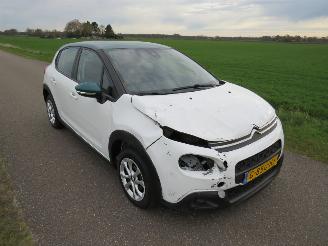 Citroën C3 1.2 Pure Tech 83pk 5drs Airco 2019  Navigatie picture 13
