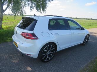 uszkodzony samochody osobowe Volkswagen Golf GTI 20 TSi 5drs 220pk Automaat  190.000  Camera Navigatie Leer 2013-11 2013/11
