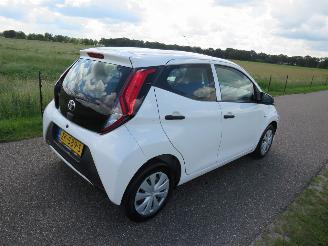 Damaged car Toyota Aygo 1.0 VVT-I  57.000km nap X Fun  2019 5drs Airco 2019/5