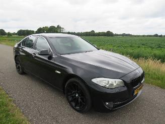 Damaged car BMW 5-serie 520 I 184pk Automaat sedan High Executive 2011 [ topstaat 2011/11