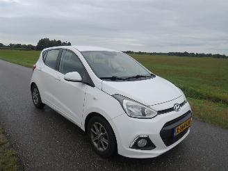 Auto incidentate Hyundai I-10 1.0 I  Motion 2014 [ Nieuwe Model 5drs Airco Stoelverwarming 2014/12