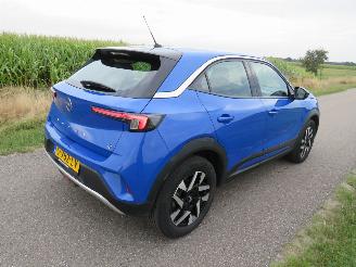 Coche accidentado Opel Mokka Electric Level 3 Automaat   50kw  17.000km nap!!! Camera Navigatie Clima 40.000 euro nieuw 2023/4