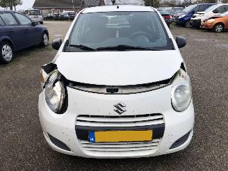 Unfallwagen Suzuki Alto 1.0 comfort 2012/12