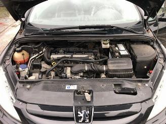 Peugeot 307 cc picture 10