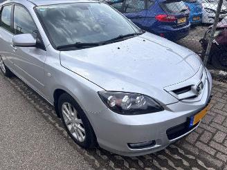 krockskadad bil auto Mazda 3 1.6 active 2009/1