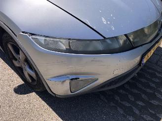 Honda  CIVIC  1.4 picture 4