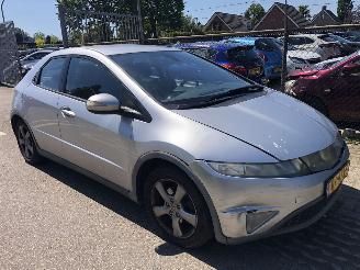 uszkodzony samochody osobowe Honda  CIVIC  1.4 2006/3