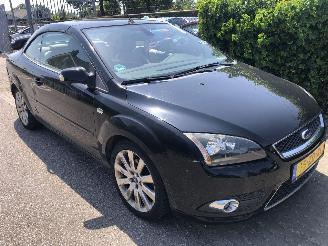 Ford Focus Focus Coupé-Cabriolet 1.6-16V Titanium picture 3