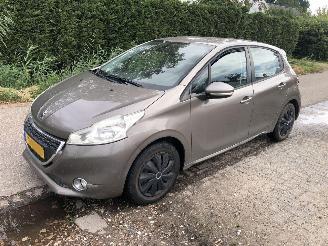Auto incidentate Peugeot 208 208 1.2 VTi Access 2012/11