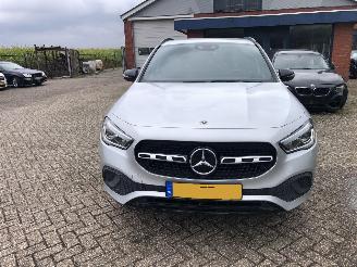 Voiture accidenté Mercedes GLA GLA  250 E BUSINESS SOLUTION AMG LIMITED 2021/3