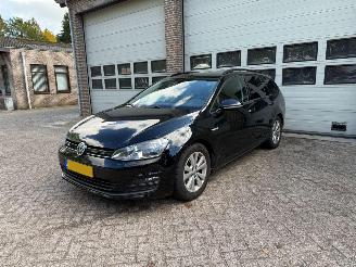 Vaurioauto  passenger cars Volkswagen Golf 1.0 TSI Cruise Navi Clima NAP 2015/12