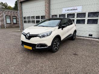 krockskadad bil auto Renault Captur 0.9 TCe Dynamique Clima Navi Cruise 15801 Km NAP ! 2016/3