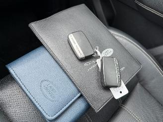 Land Rover Range Rover Velar 2.0 I4 AWD SE R-Dynamic Automaat Pano Leder picture 16