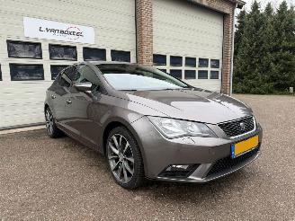 skadebil auto Seat Leon 1.2 TSI Style Automaat Navi Clima Cruise 2015/10