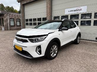 Coche accidentado Kia Stonic 1.0 T-GDi MHEV DynamicLine Navi Clima 51460 Km NAP ! 2022/2