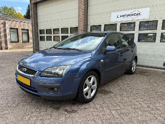 Schadeauto Ford Focus 1.6-16V Futura Automaat Airco NAP ! 2006/7