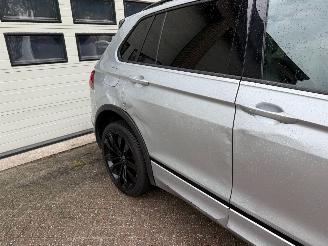 Volkswagen Tiguan 1.4 TSI eHybrid R-Line Automaat Pano NAP ! picture 18