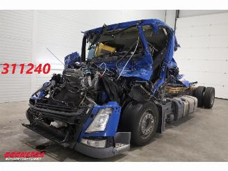krockskadad bil vrachtwagen Volvo FM 420 Full Air Autotransport Chassis 2020/7