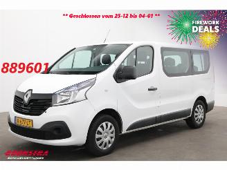 skadebil bedrijf Renault Trafic Passenger 1.6 dCi Expression 9-Persoons Airco Bluetooth 2018/5