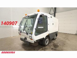 Vaurioauto  machines TENNANT  HMF 426 Veegmachine 2007/6