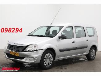 Vaurioauto  passenger cars Dacia Logan MCV 1.6 Ambiance Airco Elek Ramen 173.086 km! 2010/3