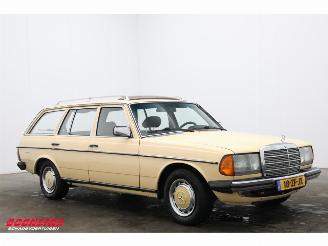 Mercedes  300 TD Combi Aut. W123 Radio AHK + extra wielset! picture 2