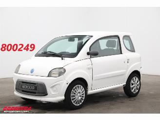 krockskadad bil brommobiel Microcar  Dué Leder 2011/9