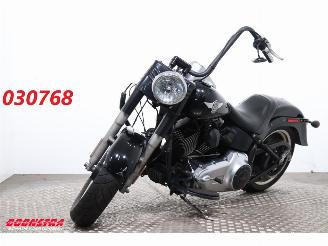 krockskadad bil motor Harley-Davidson  FLSTFB Fat Boy Vance & Hines BY 2013 2013/1