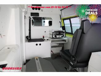 Volkswagen Transporter 2.0 TDI 205 PK DSG RTW Ambulance LED Leder Cruise PDC picture 19