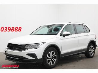 krockskadad bil auto Volkswagen Tiguan 1.5 TSI DSG Life LED ACC Navi Clima Camera LRHZ SHZ 2022/6