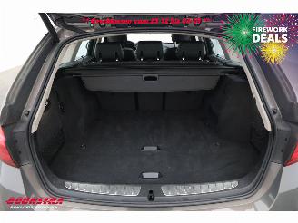 BMW 3-serie Touring 330i Luxury Edition LED Leder Clima Cruise SHZ picture 17