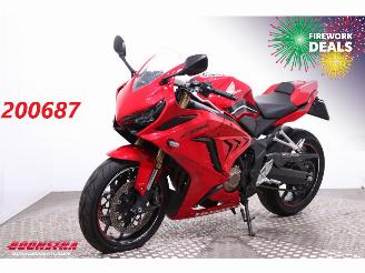 Schade motor Honda  CBR 650R 95PK ABS Akrapovic LED 8.217 km! 2022/4