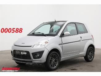 krockskadad bil brommobiel Ligier  iXO 440 Glasdak LMV 2010/10