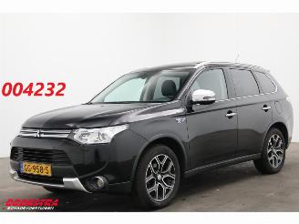 Voiture accidenté Mitsubishi Outlander 2.0 PHEV Limited Edition X-Line Glasdak Camera Leder SHZ AHK 2015/5