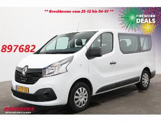 skadebil bedrijf Renault Trafic Passenger 1.6 dCi Expression Energy 9-Pers. Airco 2017/10