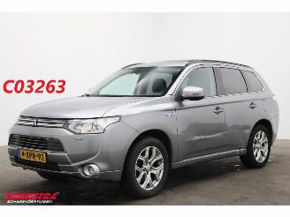 skadebil auto Mitsubishi Outlander 2.0 PHEV Instyle Schuifdak Leder Navi Clima Cruise Camera SHZ AHK 2014/10