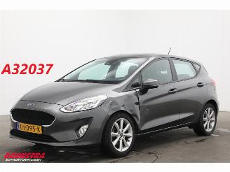uszkodzony samochody osobowe Ford Fiesta 1.1 Trend 5-DRS Navi Airco Cruise PDC 2019/2