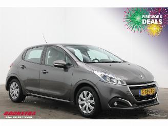 Peugeot 208 1.2 PureT. Signature Navi Camera Carplay Airco Cruise picture 2