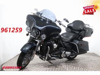 Schade motor Harley-Davidson  110 FLHTCUSE CVO Ultra Classic 110 Years Ed. Radio Cruise LED ABS 2013/1
